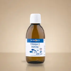Bouteille de Norsan Omega 3 Total contenant 200 ml d'huile de poisson naturelle