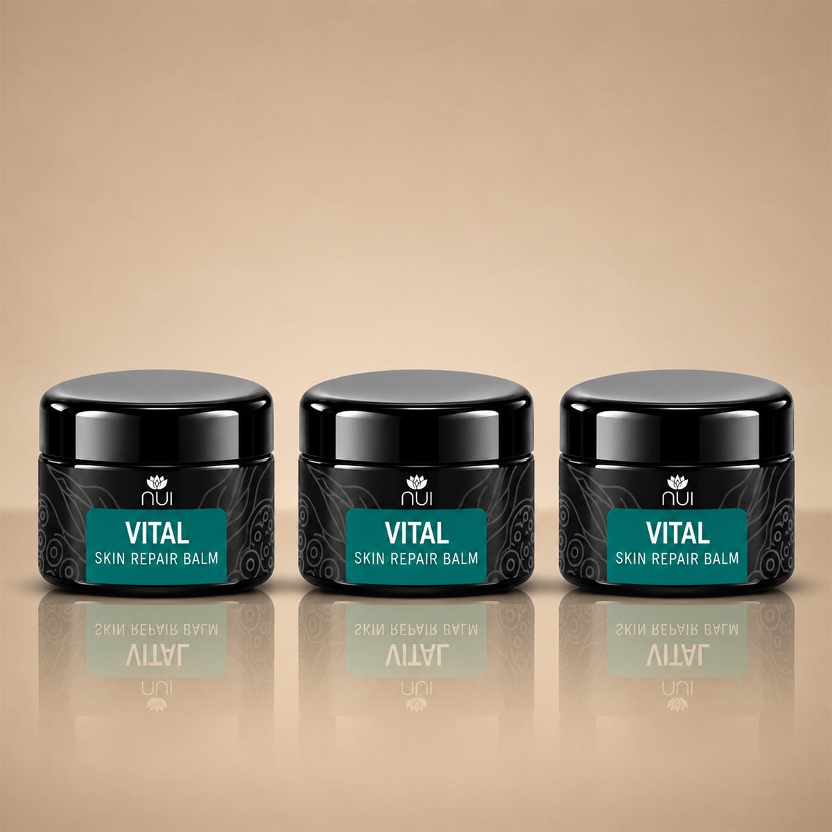 Drei Tiegel NUI VITAL SKIN Repair Balm 50 ml nebeneinander